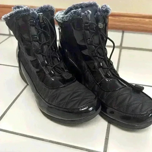 Khombu Shoes - Khombu Waterproof Winter Ankle Snow Boots - Molly Black 10M